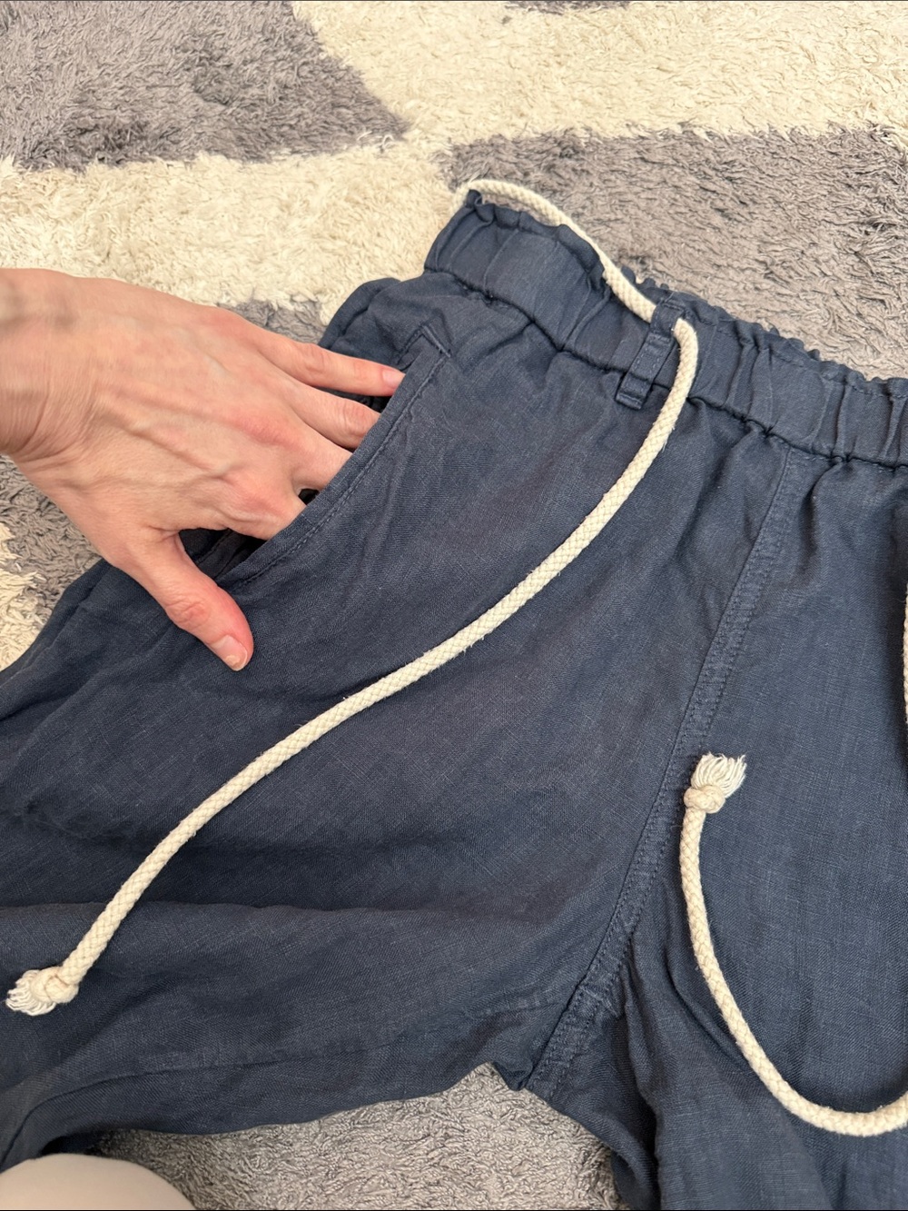 C&C California Navy Linen pants size xs - Picture 9 of 12